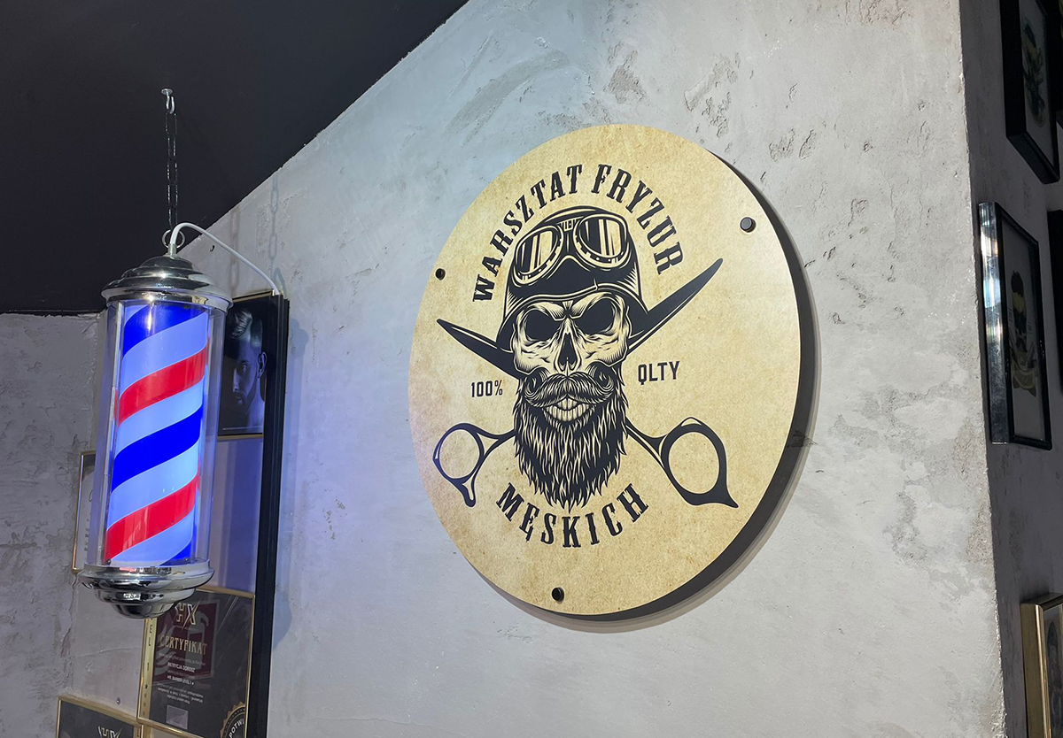 Logo na dystansach dla Warsztatu Fryzur Męskich